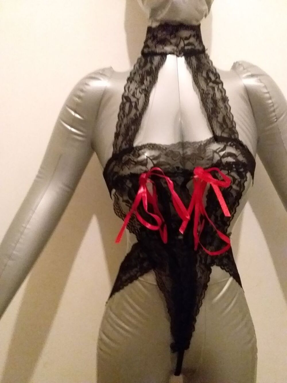 Lingerie sexy en dentelle pour femme taille unique. Vêtements