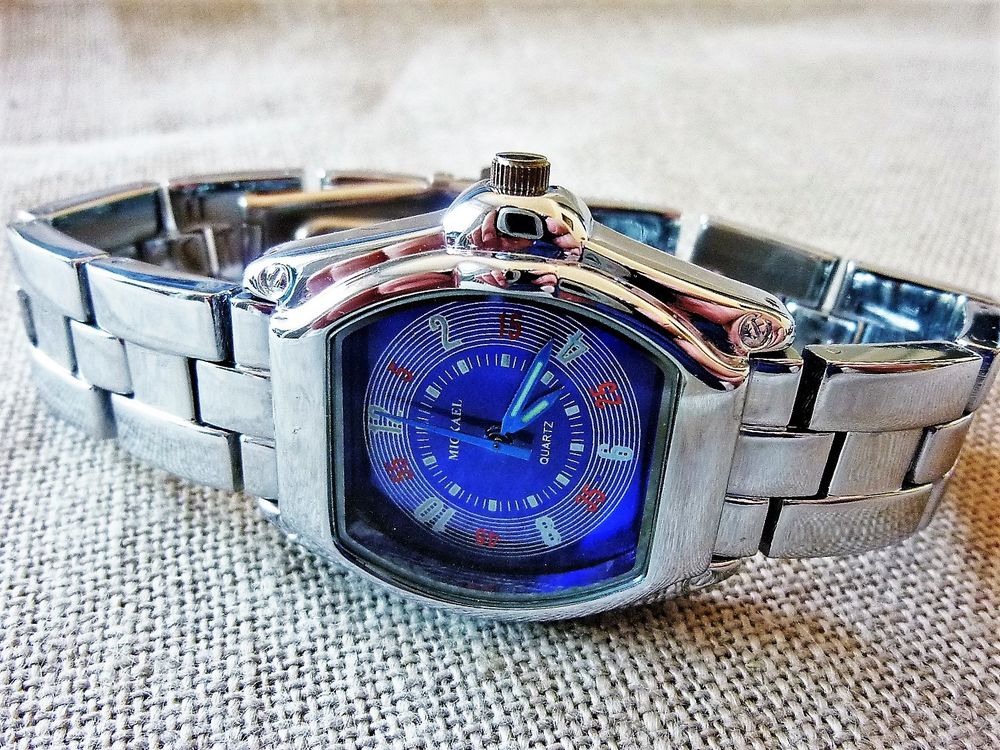 MICKAEL montre tonneau cadran bleu homme 2013 ANA0157 Bijoux et montres