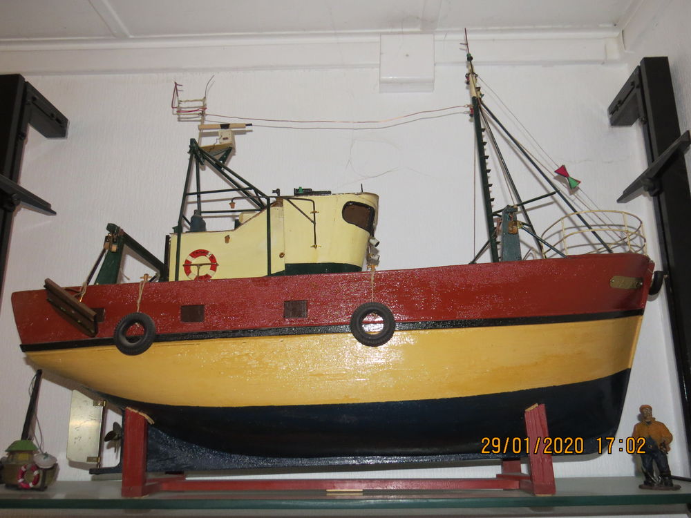 DIVERSES MAQUETTES BATEAUX BOIS Jeux / jouets