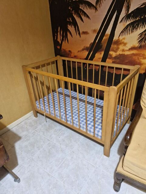 Lit bb en bois naturel 20 Larra (31)
