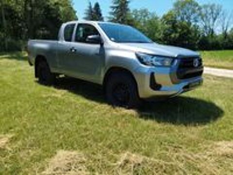 Hilux HILUX X-TRA CAB 4WD 2.4L 150 D-4D LECAP 2022 occasion 38080 Saint-Marcel-Bel-Accueil