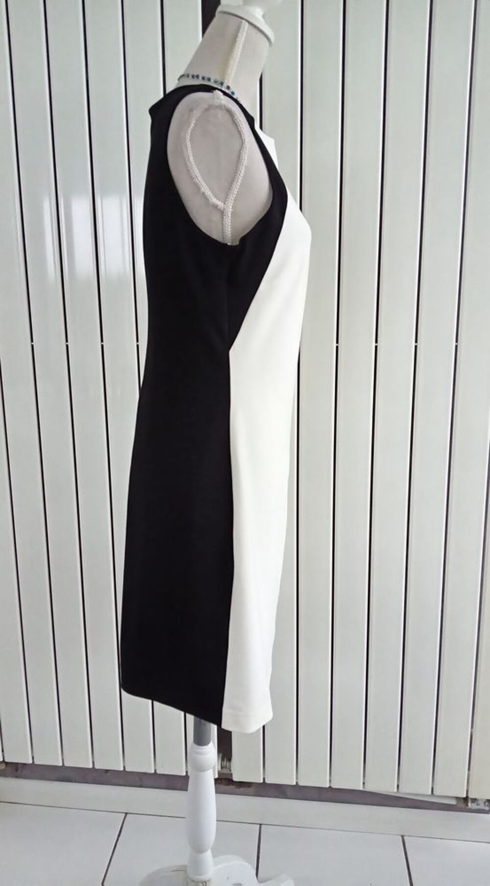 Robe neuve Mango Vêtements