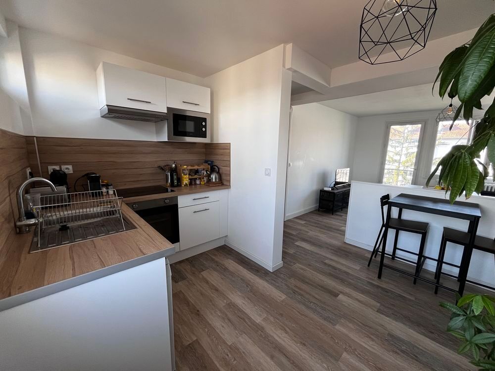 Location Chambre Chambre meublée dans très belle colocation - Lyon 8e Lyon 8