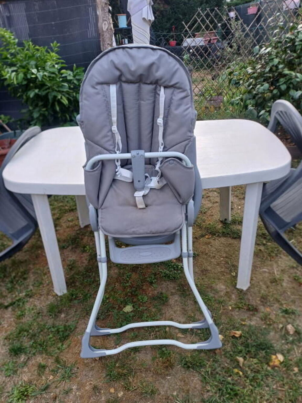chaise haute b&eacute;b&eacute; Mobilier enfants