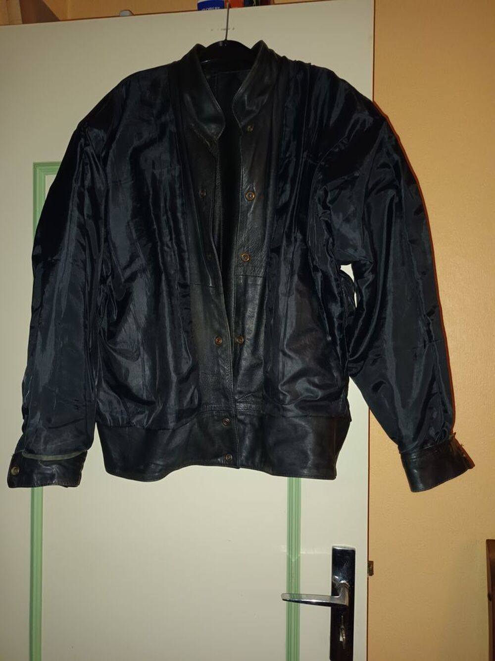 Blouson de femme en cuir d'agneau noir Vtements