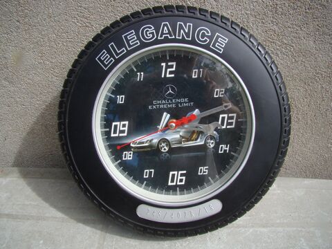 Horloge murale publicitaire Mercedes
40 Gargenville (78)