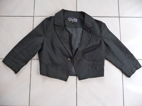 Veste courte noire marque JENNYFER taille 38 12 Celles-sur-Belle (79)