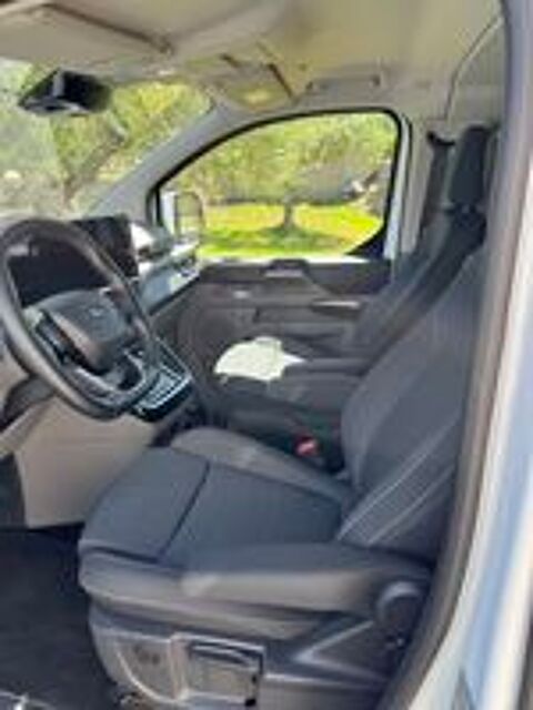Transit Custom TRANSIT CUSTOM CA 300 L2H1 2.0 ECOBLUE 136 CH BVA8 LIMITED 2025 occasion 30250 Sommi&egrave;res