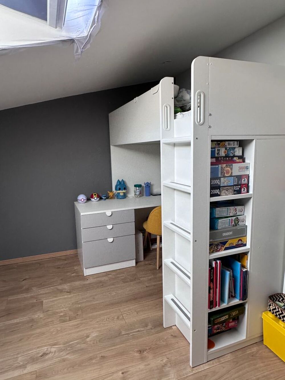 Lit mezzanine IKEA avec bureau et commode int&eacute;gr&eacute;s Mobilier enfants