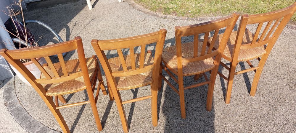 8 CHAISES 
Meubles