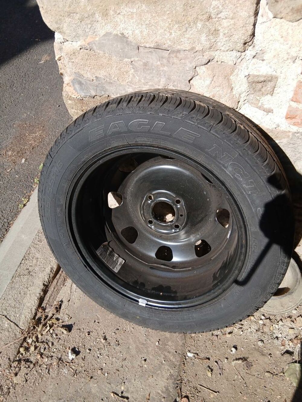 Pneu voiture - roue  occasion 63570 Brassac-les-Mines