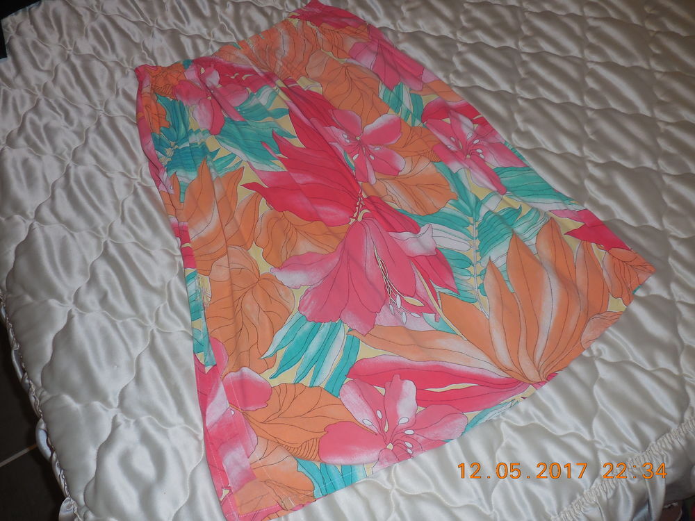 jupe fleurie Vêtements