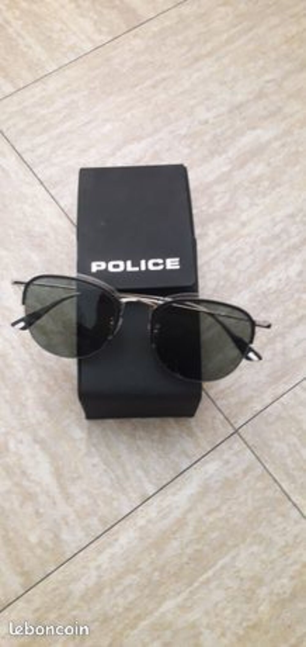 Lunettes solaire police original neuf Bijoux et montres