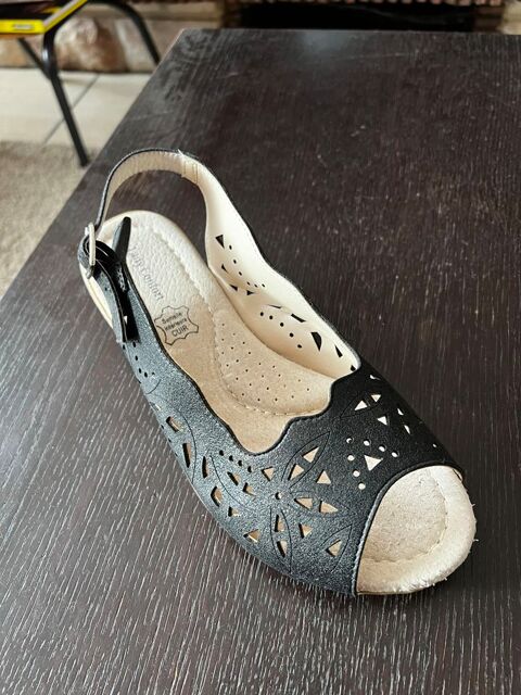 Ensemble de chaussures femmes 60 Marcq-en-Bar�ul (59)