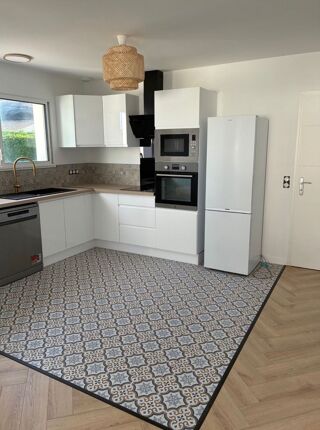  Appartement à louer 4 pièces 95 m²