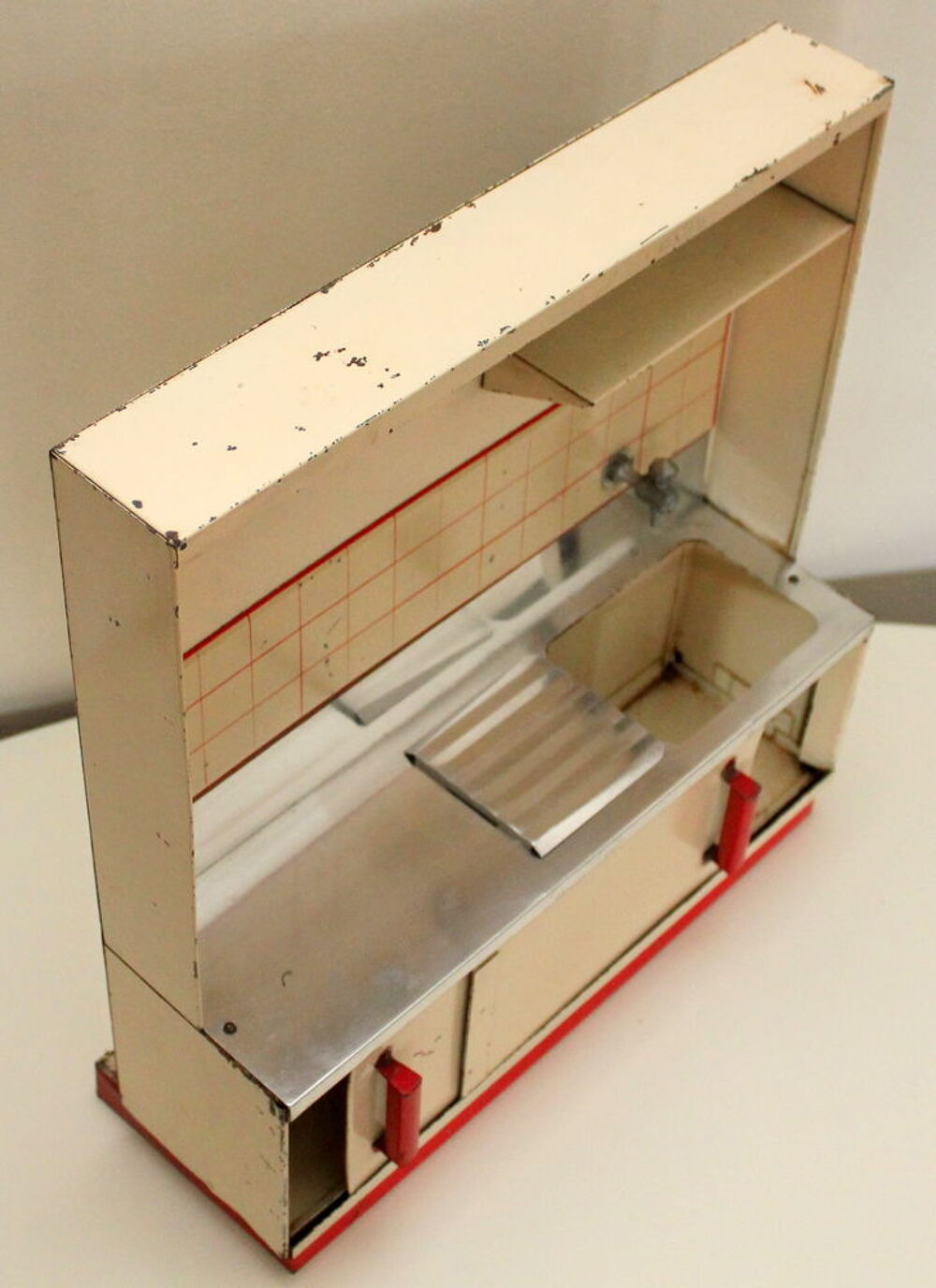 Meuble de cuisine tole lithographi&eacute;e pour poup&eacute;e 50 -60 Jeux / jouets