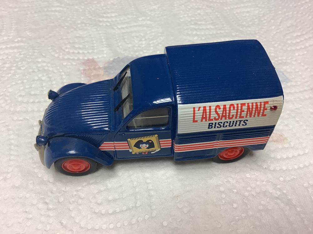 CITRO&Euml;N FOURGONNETTE 3CV L'ALSACIENNE 1/43 voiture miniature 