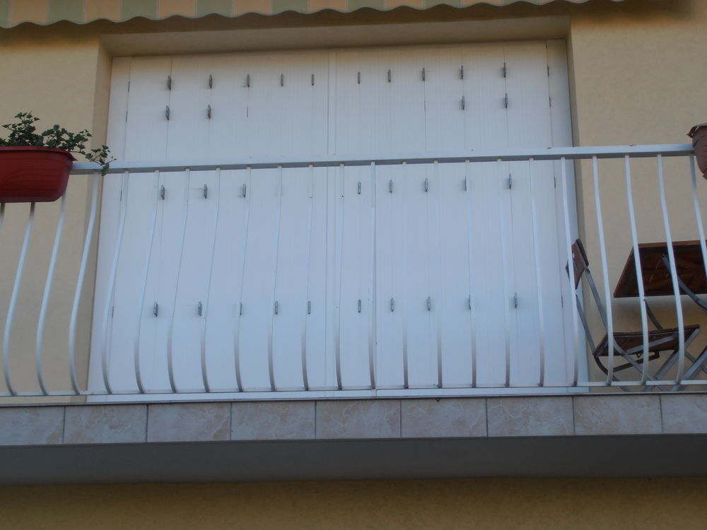 pour renover votre logement 1 lot de peersiennes PVC Bricolage