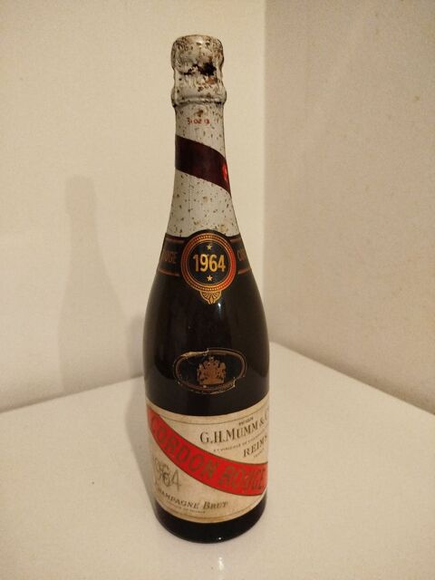 Anne 1964. Champagne mumm Cordon Rouge 45 Noisy-le-Grand (93)