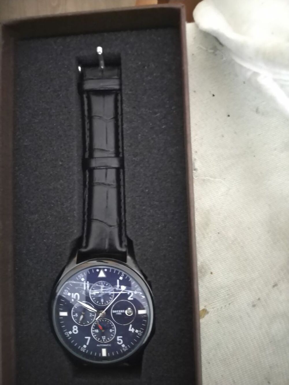 montre,de la marque voyage. Bijoux et montres