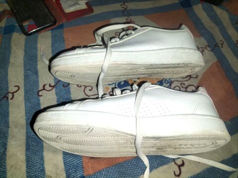Basket adidas blanc pointure 40 2/4 tr�s bon �tat 14 Cachan (94)