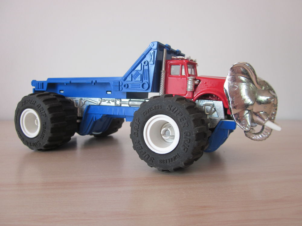 Majorette Extranimals Monster Truck El&eacute;phant Ref 2150 jouet Jeux / jouets