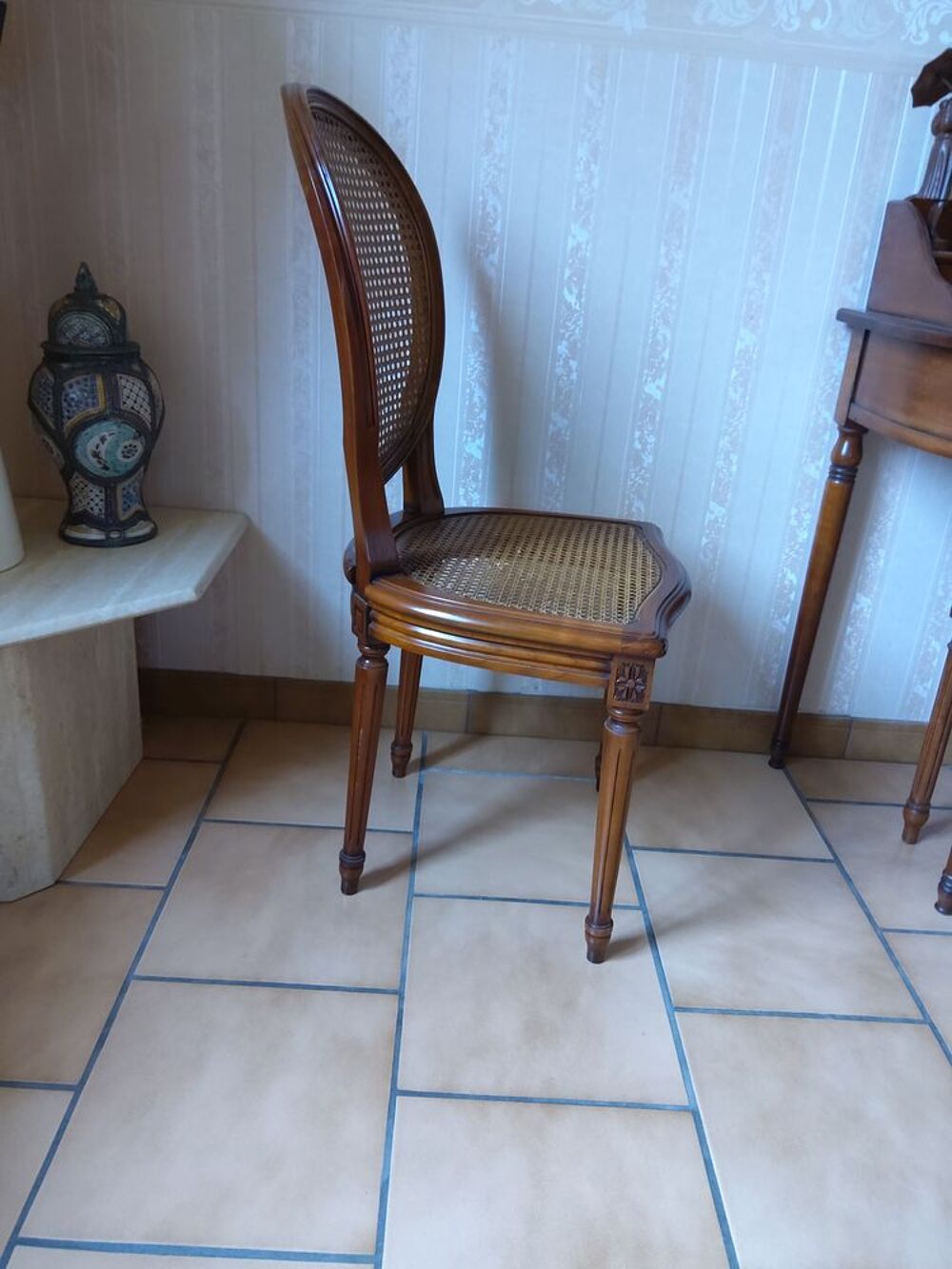 Paire de chaises Louis X V I Meubles