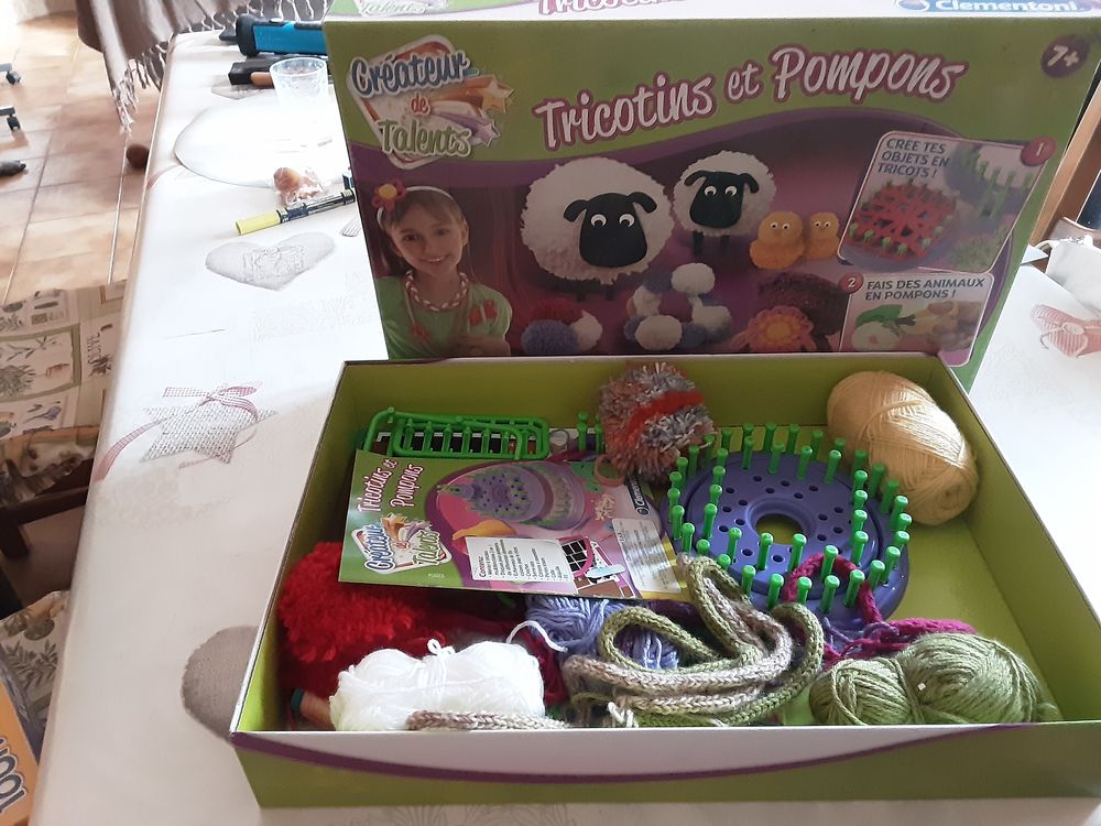 Tricotins et pompons Jeux / jouets