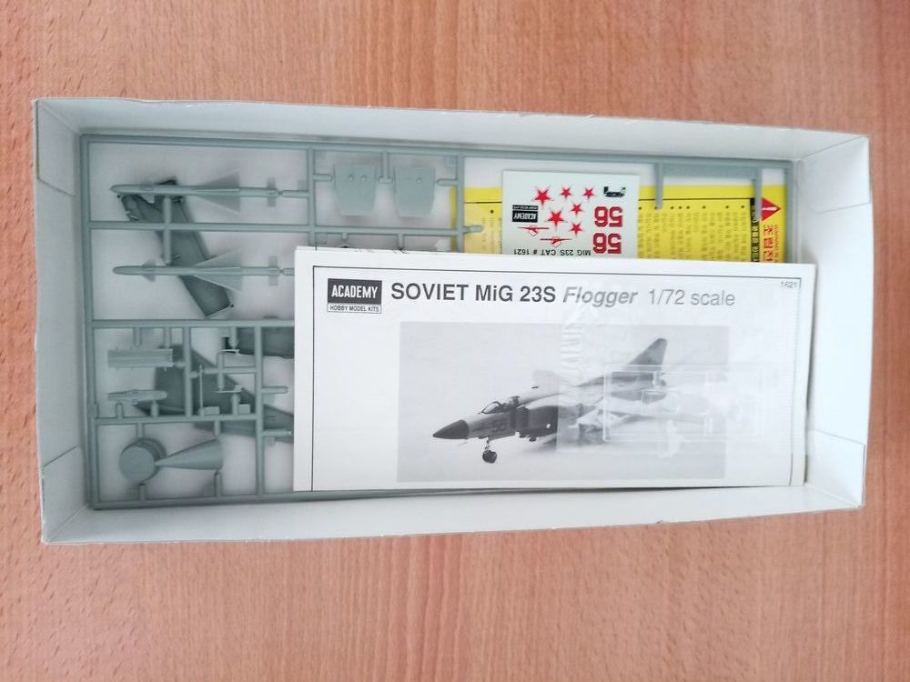Academy 1:72 Kit. Mig 23S Flogger B Former Soviet Fighter Jeux / jouets