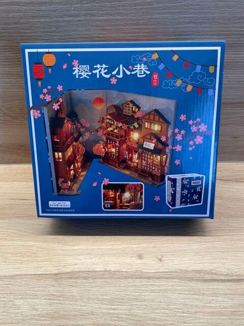 Book Nook (kit  assembler), NEUF (rue japonaise) 29 Lattes (34)