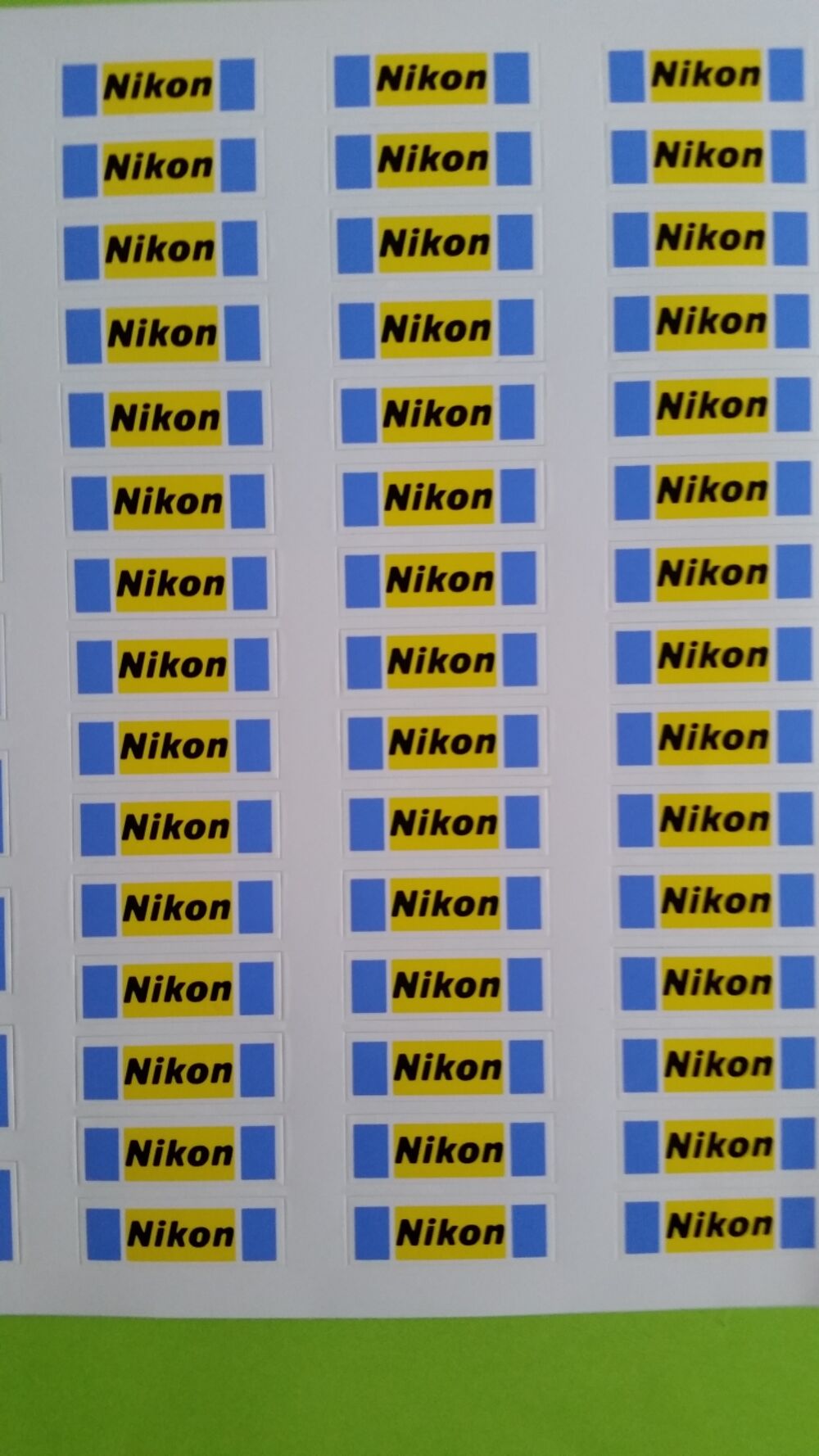 NIKON 