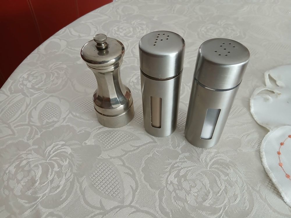  Sali&egrave;re, poivri&egrave;re inox, moulin &agrave; poivre ancien inox lourd Electroménager