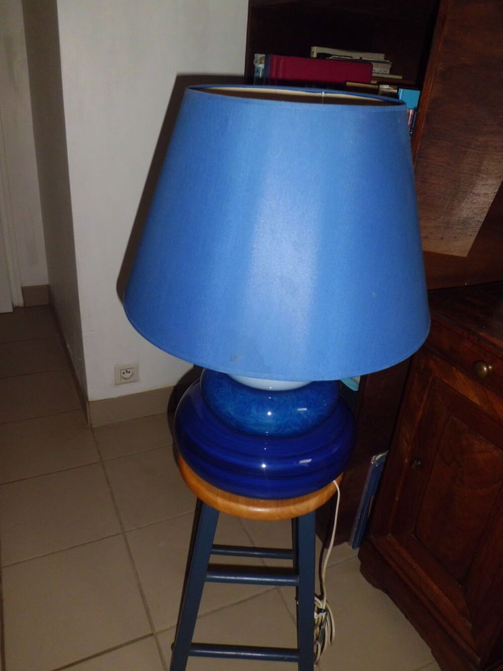  tr&egrave;s grosse lampe de s&eacute;jour abat jour bleu Décoration