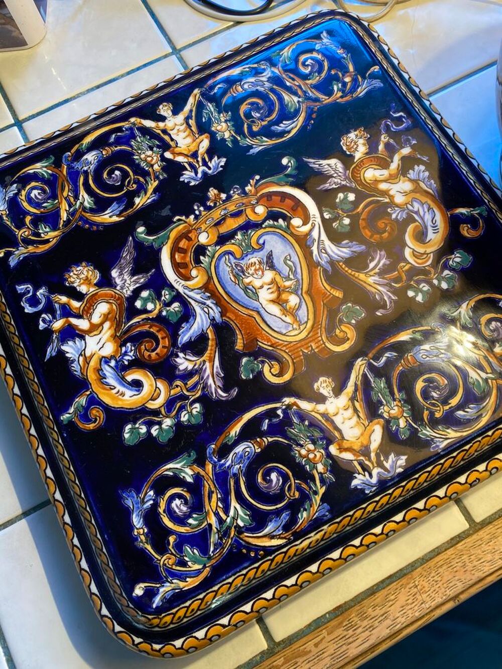 Dessous de plat en fa&iuml;ence de gien Décoration