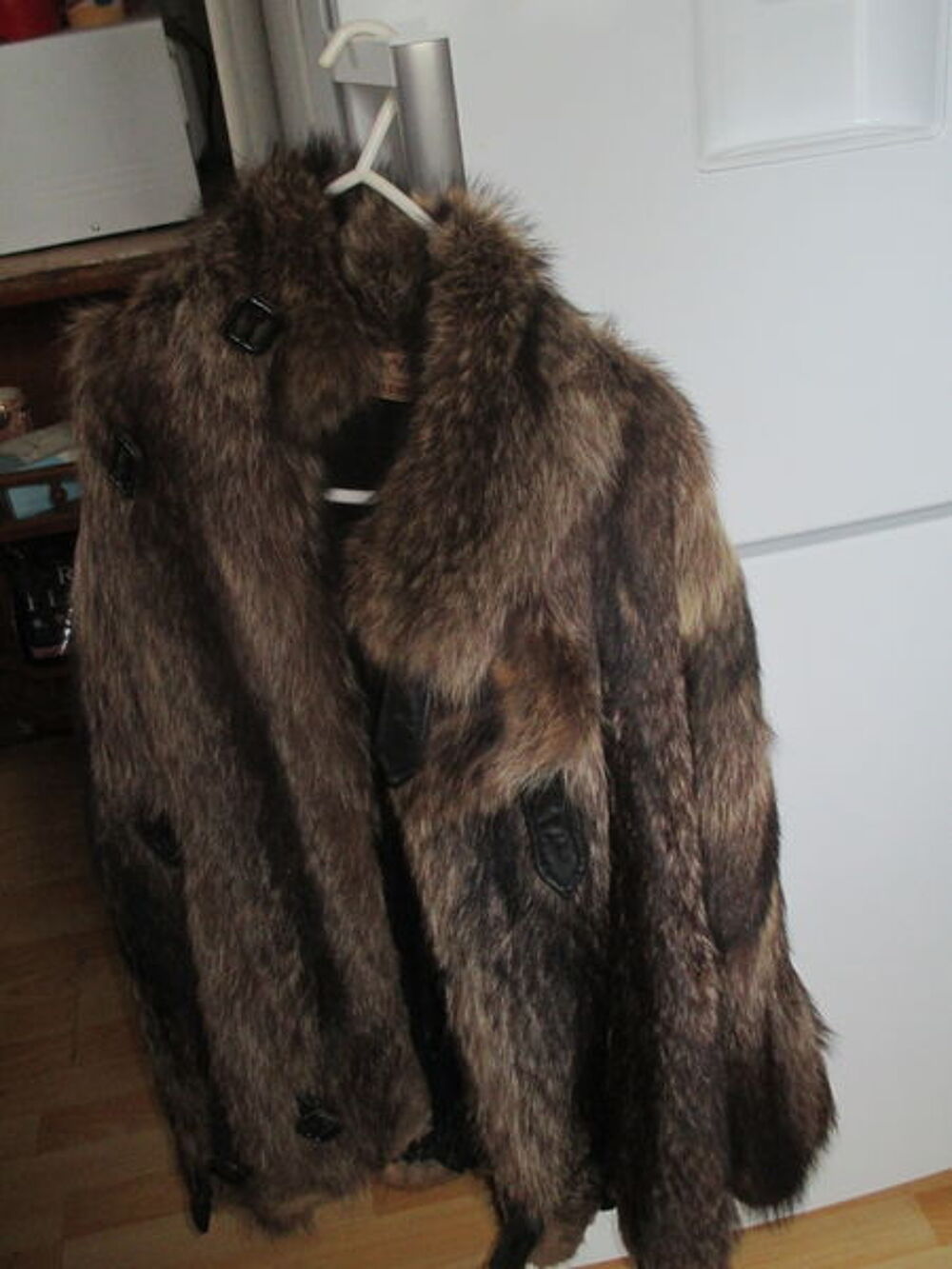veste v&eacute;ritable fourrure marmotte valentino Vêtements