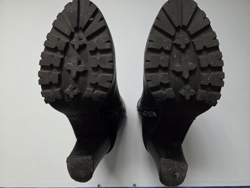Bottines noires ? Taille 37 ? Tr&egrave;s bon &eacute;tat Chaussures