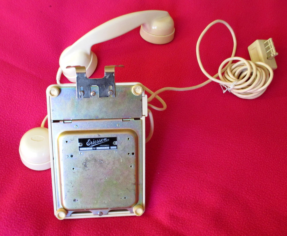 T&eacute;l&eacute;phone U43 blanc/ivoire (Troc possible) 