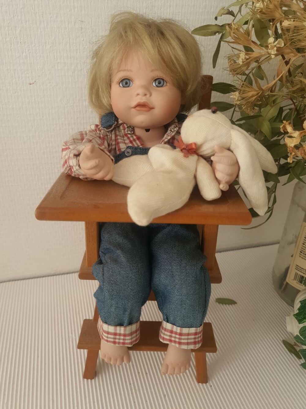 ERIC poup&eacute;e de Collection en porcelaine 