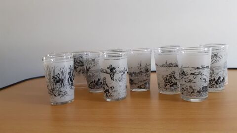Lot de 12 verres à liqueur anciens 20 Grisolles (82)