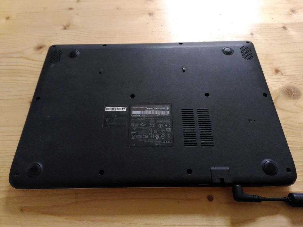 Acer Aspire ES1-331-C65R Celeron N3050 - Pour pi&egrave;ces Matériel informatique