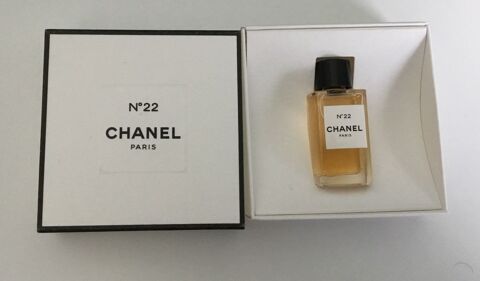 Miniature  parfum CHANEL N�22 Les exclusifs de CHANEL 25 Angers (49)