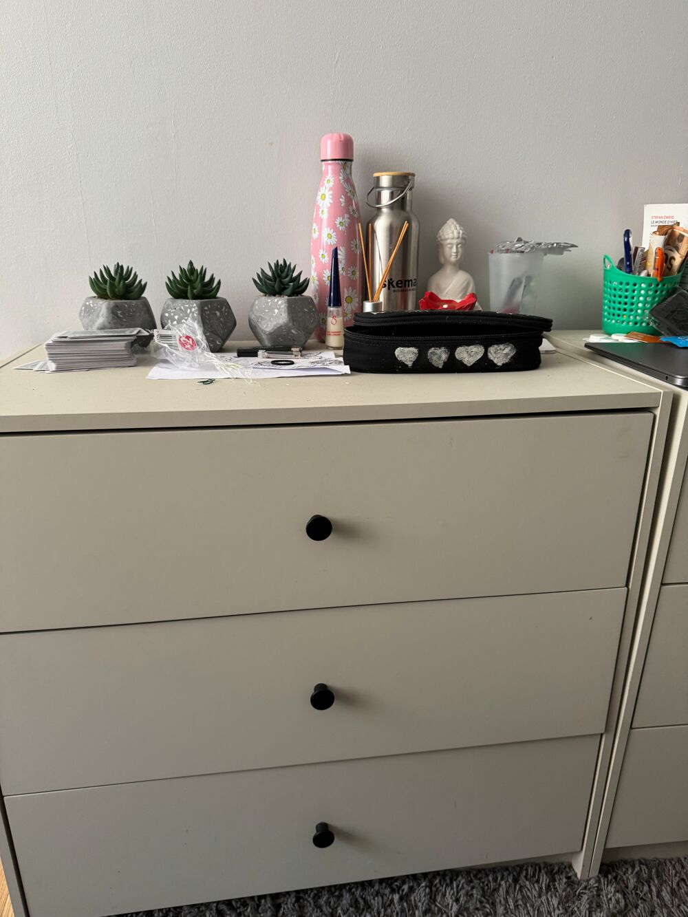 VIDE APPARTEMENT Meubles