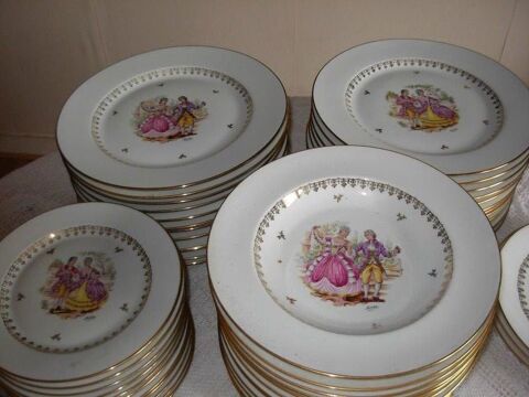24 ASSIETTES PORCELAINE de LIMOGES poin�on authenticit� 10 Ch�n�railles (23)