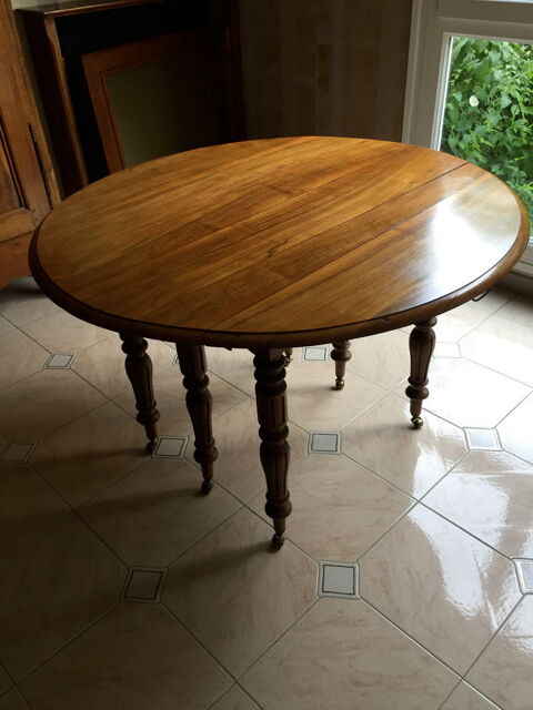 Table style Louis Philippe 300 Les Ulis (91)
