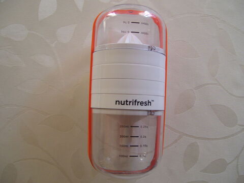 Presse Agrume multifonction 6 en 1 Marque Nutrifresh citron Estrées-Saint-Denis (60)