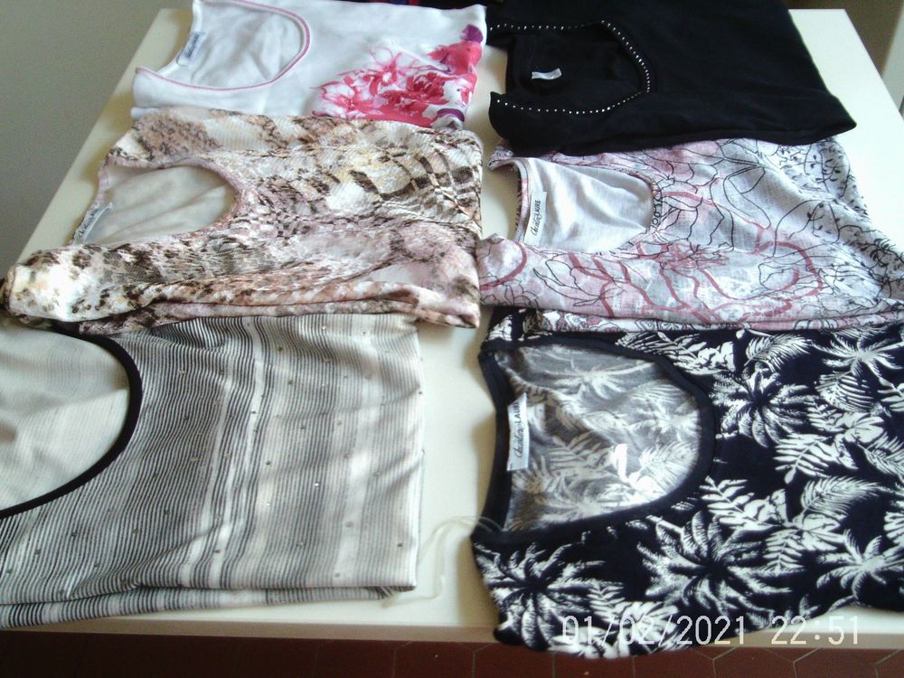 T SHIRTS Vêtements