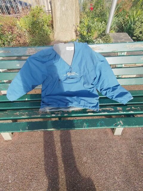 Superbe Sweat capuche kangourou bleu ski vintage 25 Lyon 5 (69)