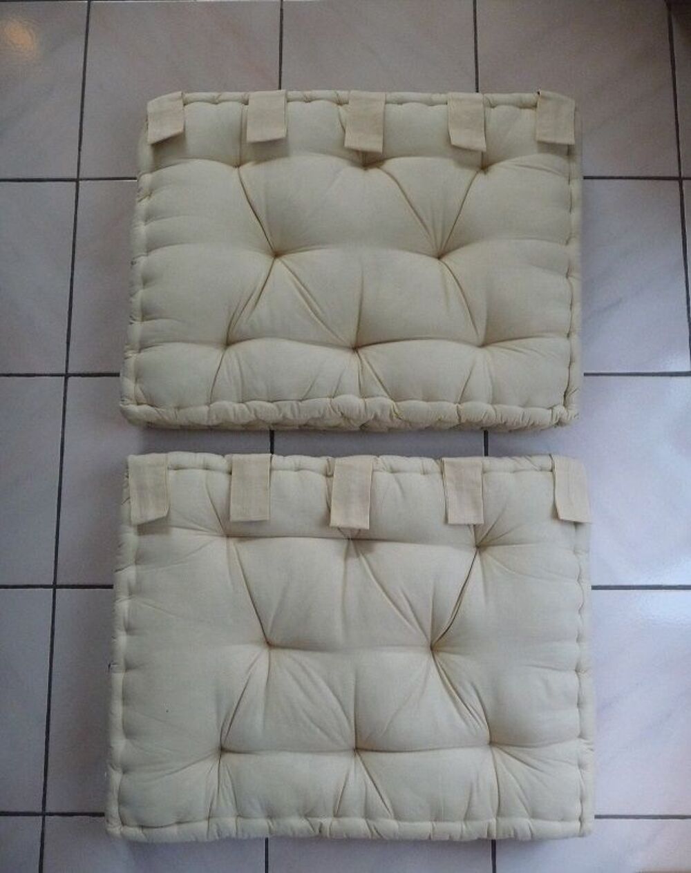 2 coussins capitonn&eacute;s pour divers usages - NEUFS Décoration
