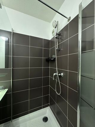  Appartement � louer 2 pi�ces 58 m� Tencin