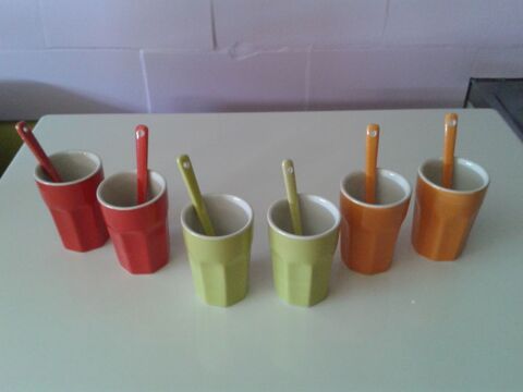 Mugs neufs en porcelaine multicolore Dijon (21)